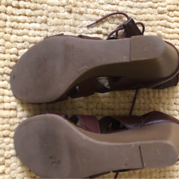 Nine West Caged Brown Lace Up Wedge - Picture 6 of 8